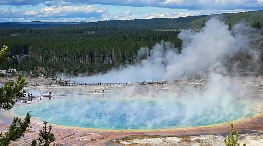 48 Hours in Yellowstone National Park