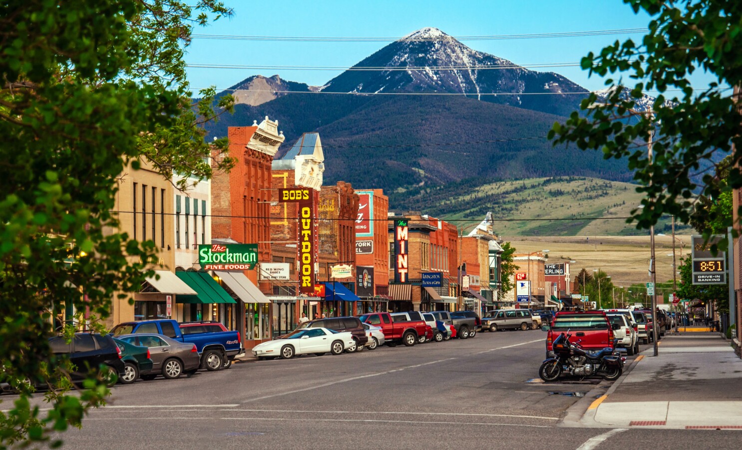 beautiful small towns to live in USA